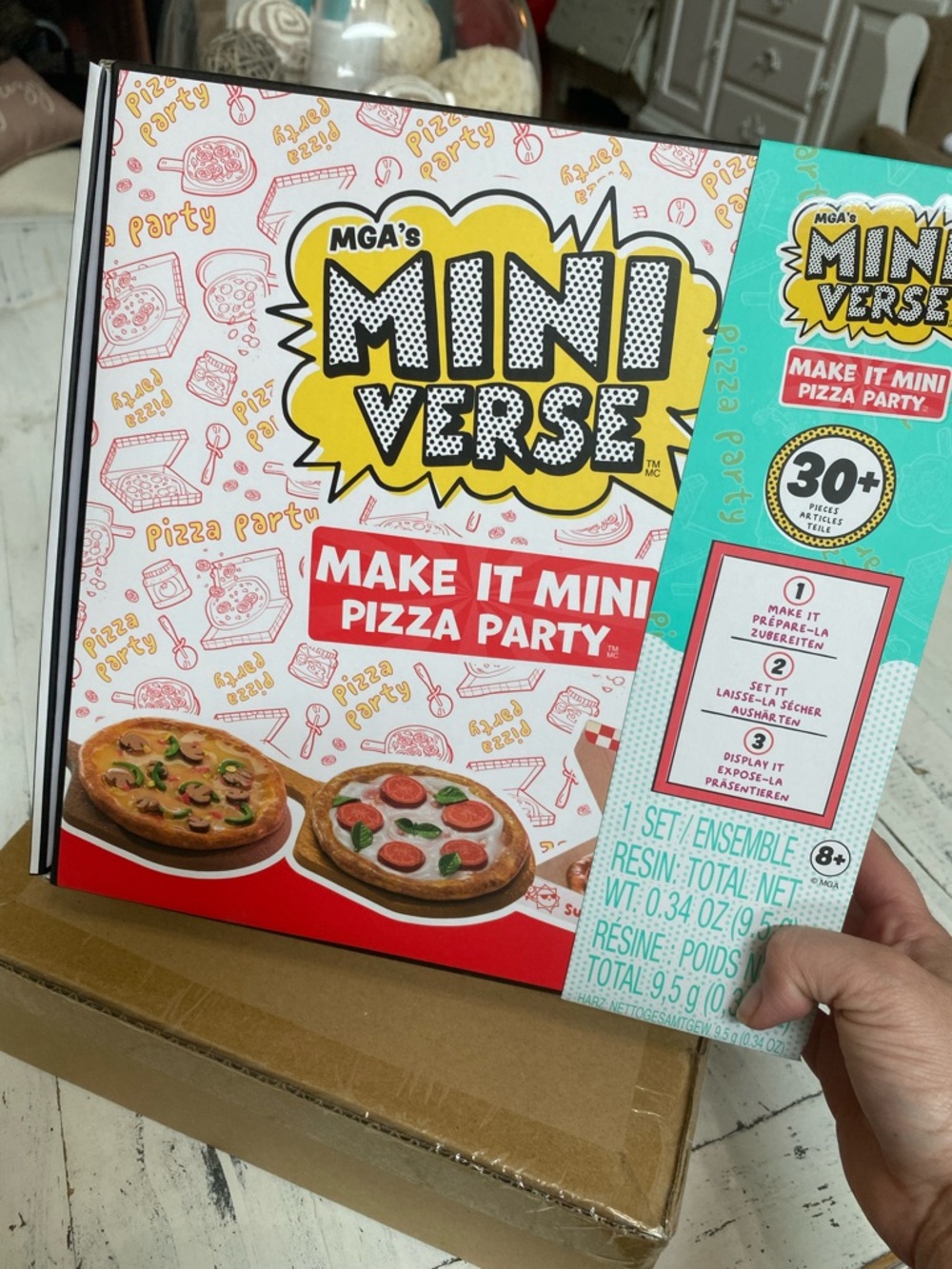 MGA's Mini Verse Make It Mini! Pizza Party Kit